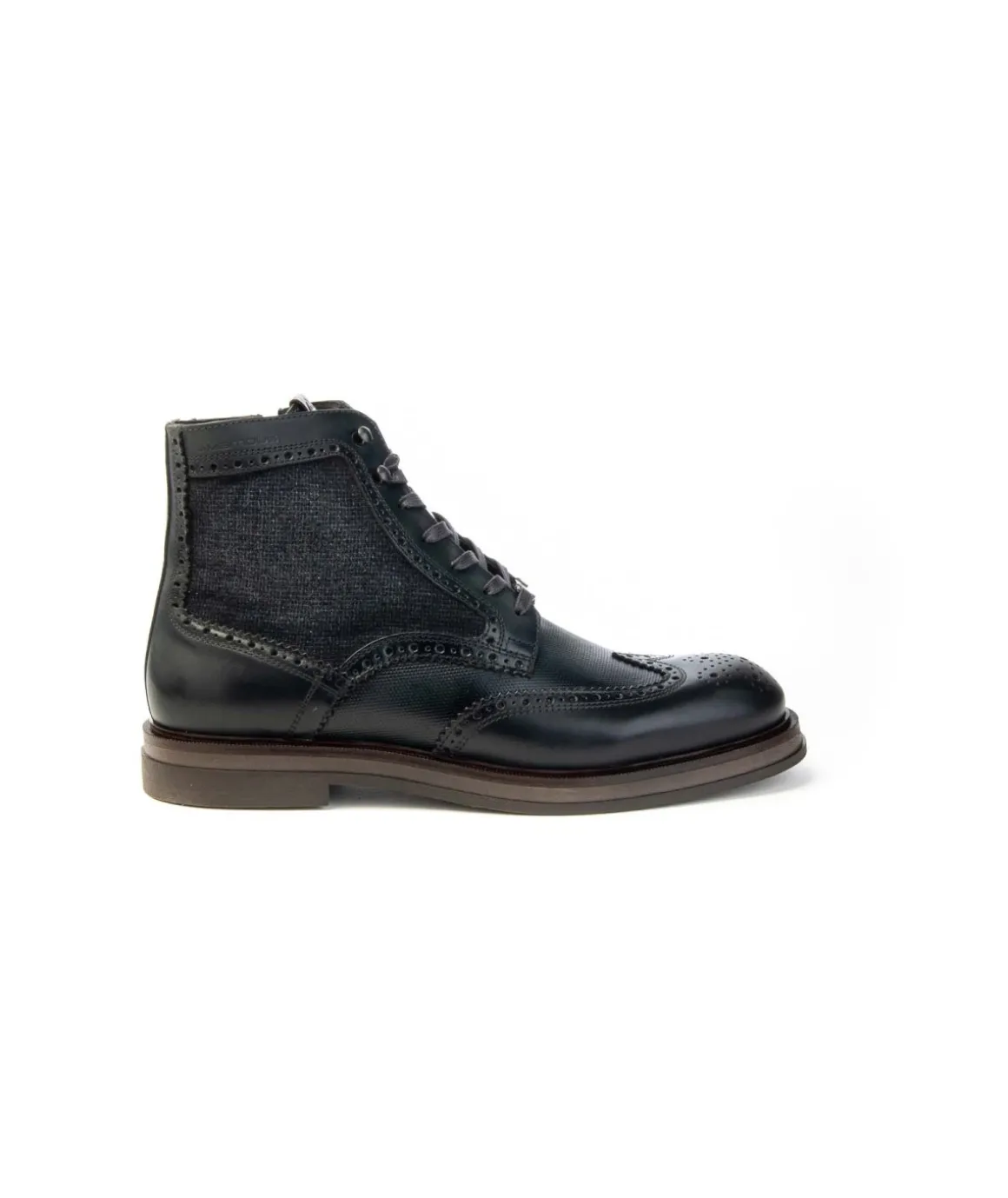 stivaletto_ambitious_mode_1-2.webp Stivaletto Ambitious modello 12432 in pelle con zip Uomo