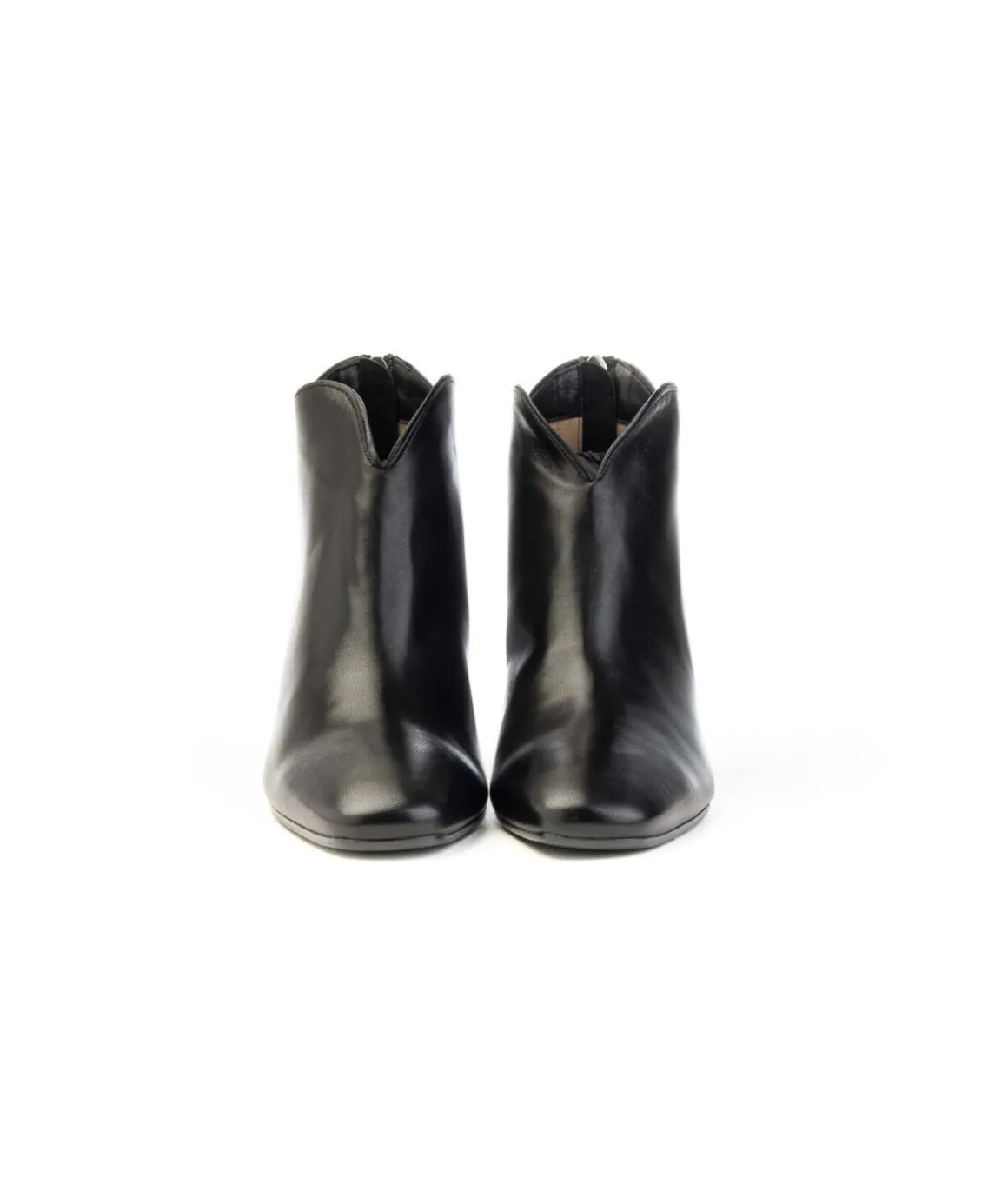 tronchetto_ankle_boot__in_4.webp Tronchetto ankle boot 1520 in nappa leone shoes frosinone