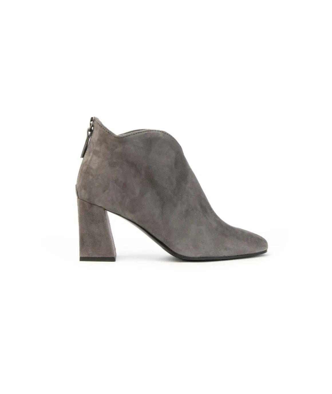 tronchetto_ankle_boot_don_1-1.webp Tronchetto ankle boot donna 1520s Franco Russo in camoscio